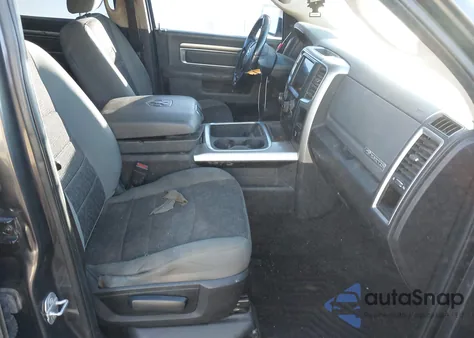 2018 Ram 1500 Big Horn 4X4 5'7 Box z USA, uszkodzony, nr VIN 1C6RR7LT0JS332870